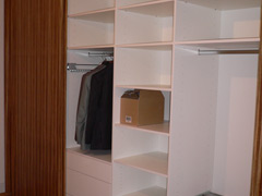 Kleiderschrank
